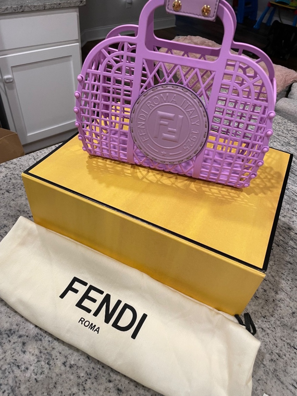 Fendi small basket tote bag - Picture 2 of 13